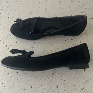 Born Women’s Black Suede Leather Slip On Loafers Flats Tassel Details Size 8.5M